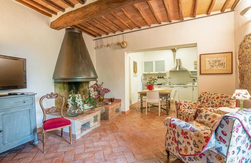 Ville di Corsano House | Awesome home in Ville di Corsano