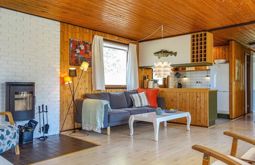 Oster Somarken House | Awesome home in Aakirkeby with kitchen