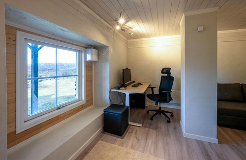 Gulen Municipality House | Awesome home in ånneland with WiFi