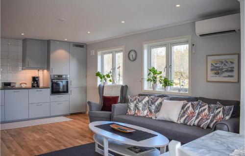 Tvetaryd House | Awesome Home In Backaryd