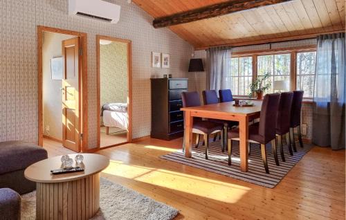 Broddetorp House | Awesome Home In Broddetorp With Wifi