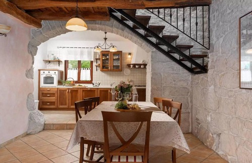 Buzet House | Awesome home in Buzet