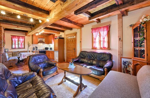 Breznik Plesivicki House | Awesome home in Dubranec with WiFi