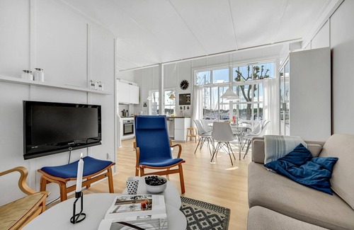Øer Strand House | Awesome home in Ebeltoft with sauna