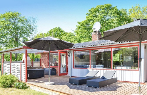 Kaldred House | Awesome home in Eskebjerg with WiFi