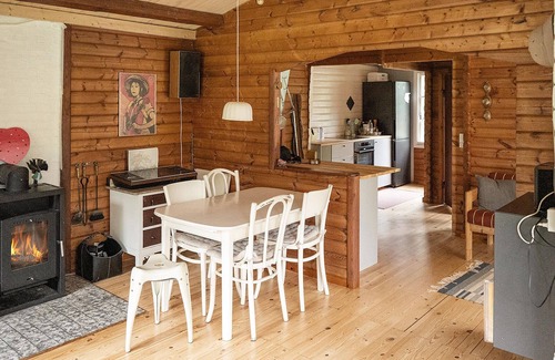 Asserbo House | Awesome home in Frederiksværk with WiFi