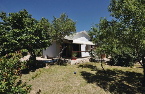 Jezera House | Awesome home in Jezera with WiFi