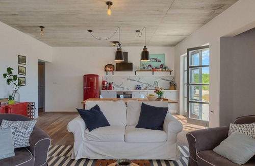 Kurili House | Awesome home in Kanfanar with sauna