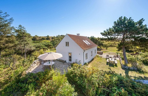 Knebel House | Awesome home in Knebel with kitchen