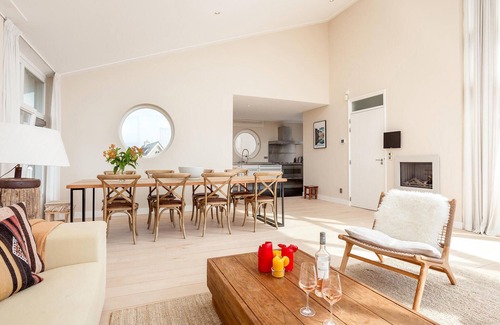 Bergen aan Zee House | Awesome home in Bergen aan Zee