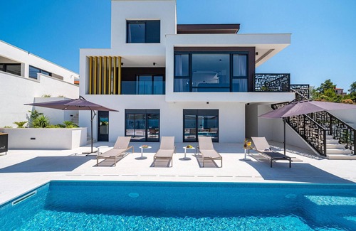 Novigrad House | Awesome home in Novigrad with sauna
