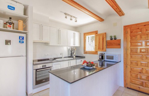 Pedreguer House | Awesome home in Pedreguer with kitchen
