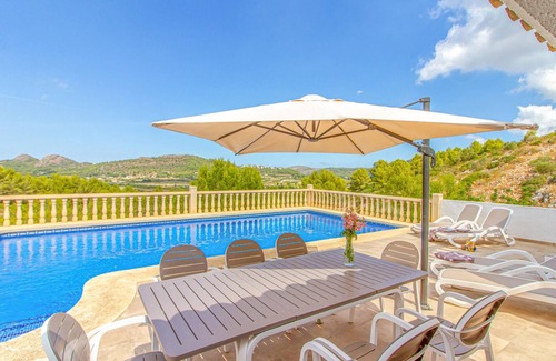 Pedreguer House | Awesome home in Pedreguer with kitchen