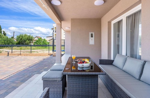 Pirovac House | Awesome home in Pirovac with kitchen