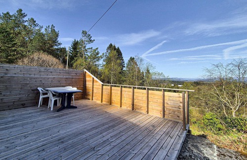 Radoy House | Awesome home in Sletta with WiFi