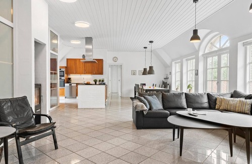 Øhuse House | Awesome home in Ulfborg with kitchen