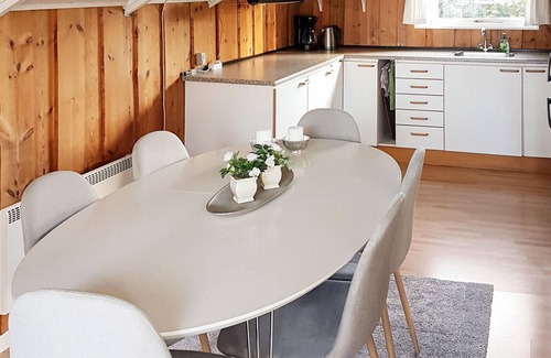 Marielyst House | Awesome home in Væggerløse with WiFi