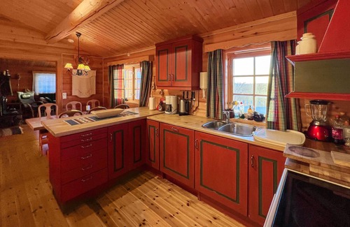 Hundorp House | Awesome home in Venabygd with sauna
