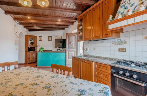 Casone Carpinelli House | Awesome home in Frazione Antognano