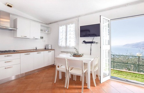 Camogli House | Awesome home in Ruta di Camogli -GE-