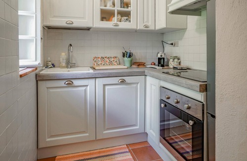 Castelnuovo di Val di Cecina House | Awesome home in Castelnuovo Val di Cec