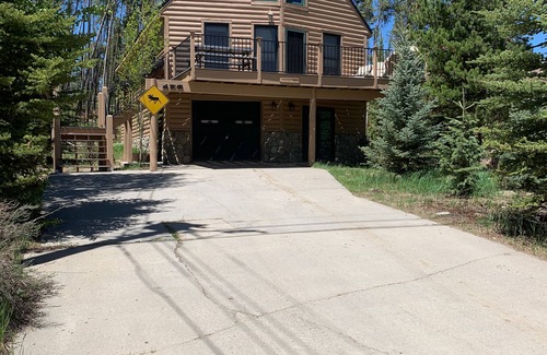 Grand Lake House | Awesome Vacation Getaway in Columbine Lake!