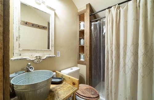 Bend House | Awesome Views - Guest House on Horse Ranch
