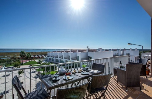Olhao Apartment | Awesome! Vista Mar apartment - sea view - rooftop - swimming pool *