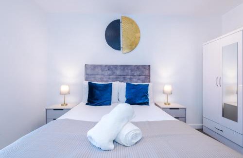 Birmingham City Centre Apartment | Axium City Suite , Close to the Station, Superfast Wi-Fi, Up to 6 Guests