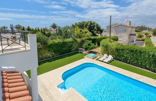 Ayia Napa Villa | Ayia Napa Holiday Villa MA3 - a villa that sleeps 8 guests in 4 bedrooms