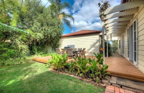 Echuca House | Ayr House - Echuca Holiday Homes