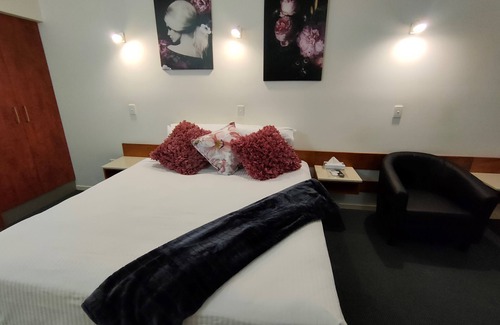 Ayr Hotel | Ayr Travellers Motel