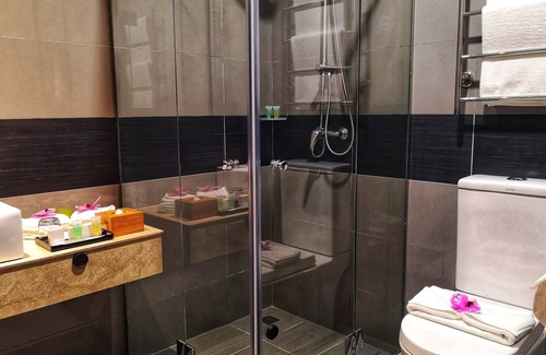Victoria Hotel | AZ Hotel & Serviced Apartments