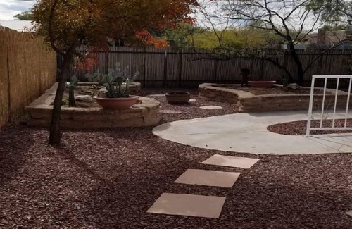 Palo Verde House | AZ Ranch House, near UofA & Banner Hosp/midtown