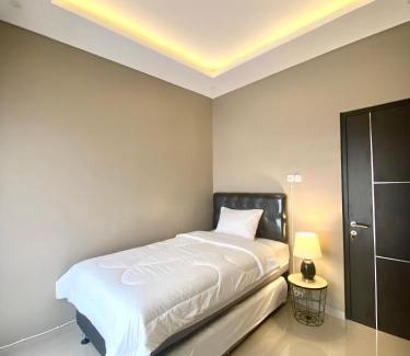 Beji Villa | AZ Villa Batu M14 - Fullhouse 3 Bedroom