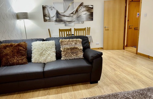 Inverness City Centre Apartment | Azim and Suzi’s city centre apartment Inverness