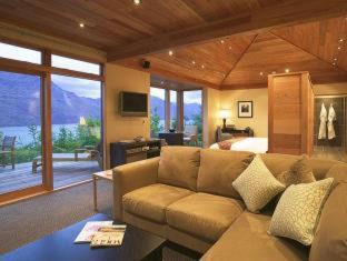 Sunshine Bay Resort | Azur Lodge