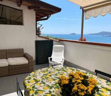 Tellaro House | Azzurra, Tellaro