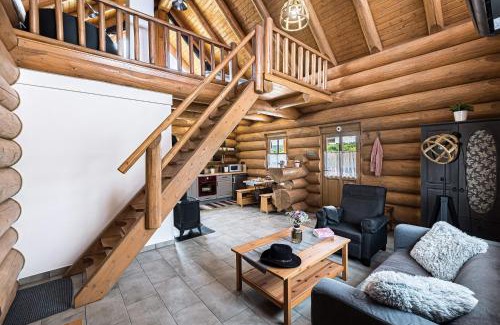 Band Ski Chalet | Bándi Kuckó