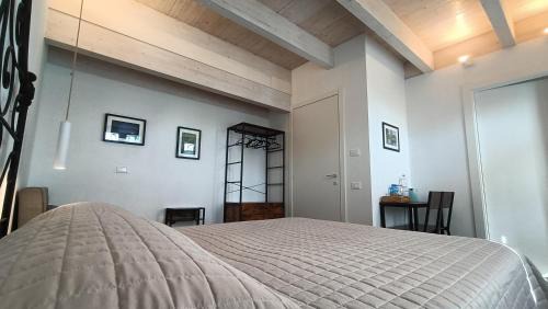 Carbonara al Ticino Bed & Breakfast | B&B Borgo Tre Case