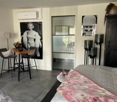 Oostvoorne Bed & Breakfast | B&B Bubbles&Bites