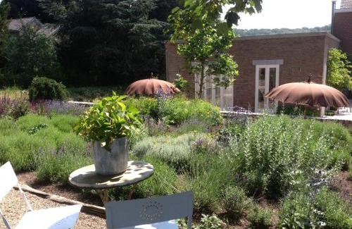 Riemst Bed & Breakfast | B&B Domaine Villa Bayard