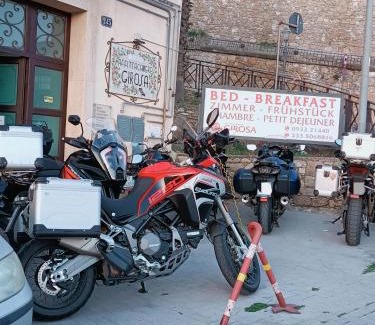 Caltagirone Bed & Breakfast | B&B Gi-Rosa Caltagirone