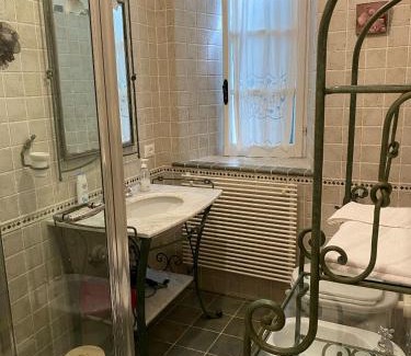 Sonnino House | B&B H.M.