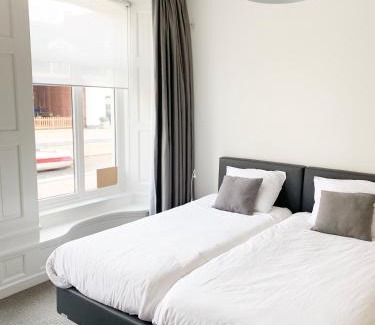 Kollum Bed & Breakfast | b&b het Herenhuys aan de historische gracht van Kollum
