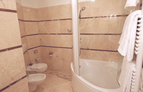 Giussano Hotel | B&B HOTEL Habitat Giussano
