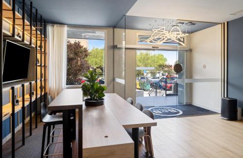Suroeste Hotel | B&B HOTEL Madrid Alcorcón