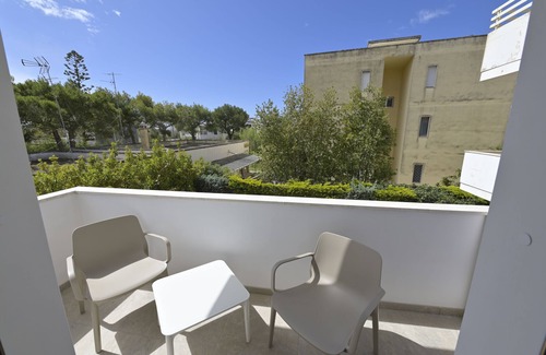 Baia Verde House | B&B LA Bella Vita Guest House