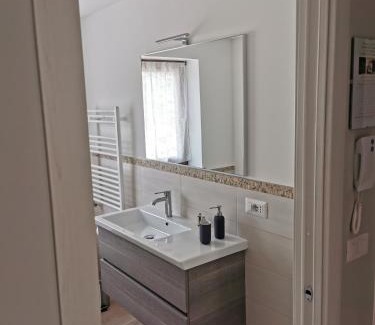 Cors Bed & Breakfast | B&B La Maison D' Amelie Camere e Appartamenti