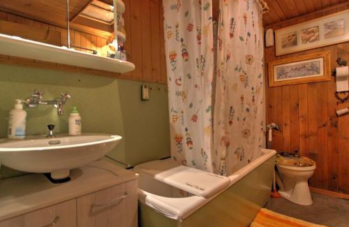 Rossiniere Bed & Breakfast | B&B La Pivoine